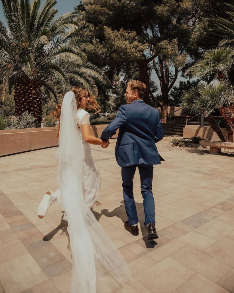 Wedding dress with sneakers - 0143 / Anna Skoblikova | Photo 10