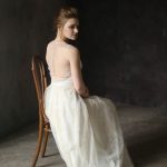 Свадебное платье из молочного кружева с золотой нитью от Anna Skoblikova